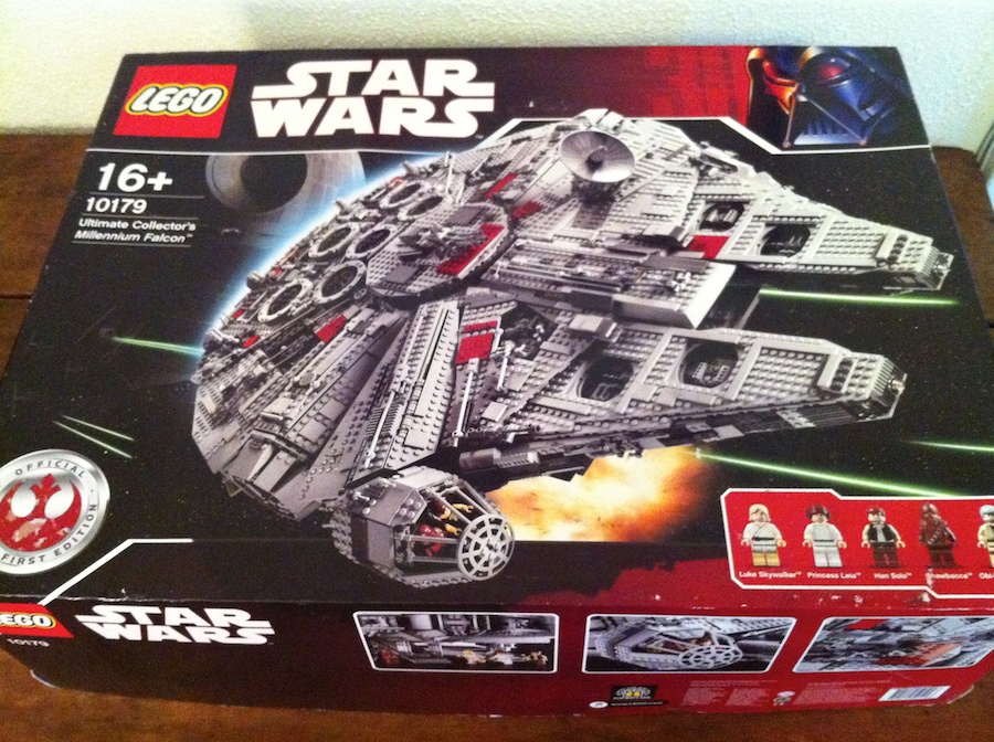 LEGO Star Wars Ultimate Collector's Millennium Falcon 10179
