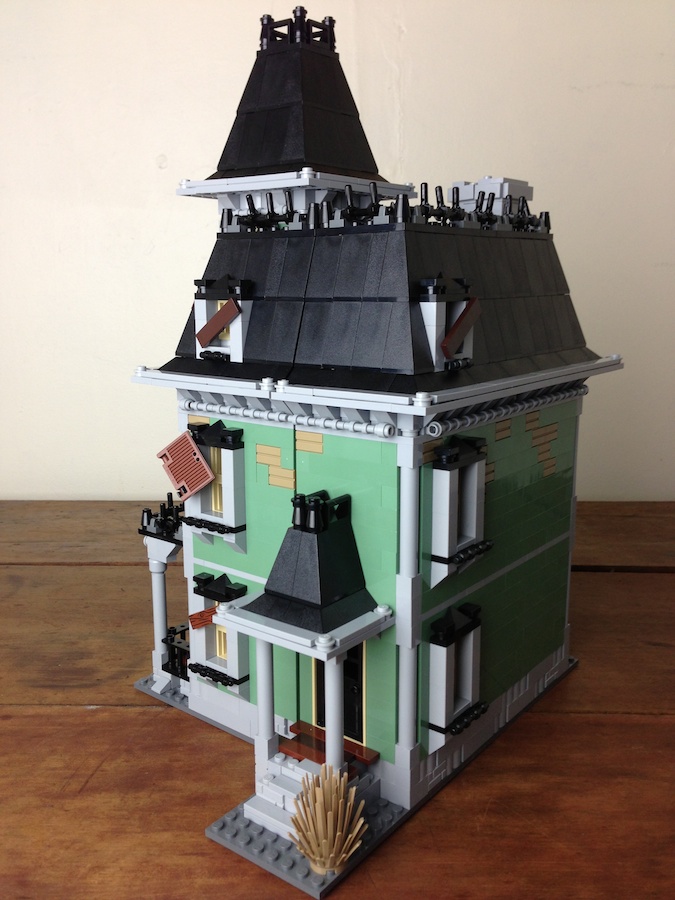 LEGO Haunted House